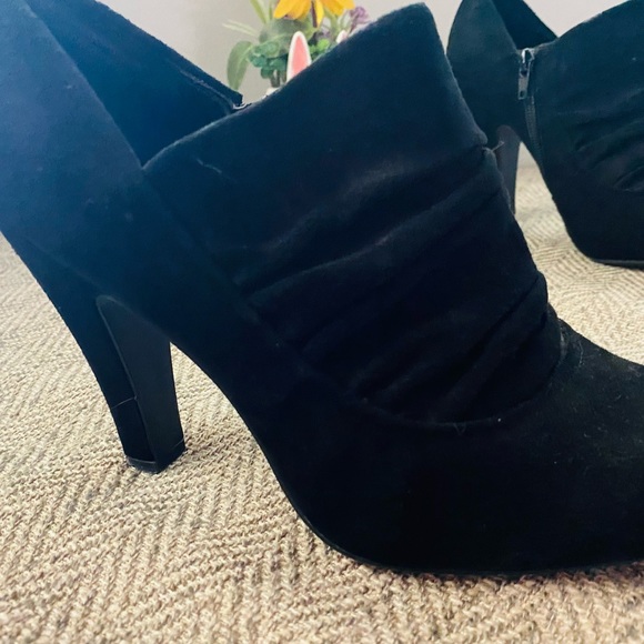 Nine West heel booties - Picture 4 of 5
